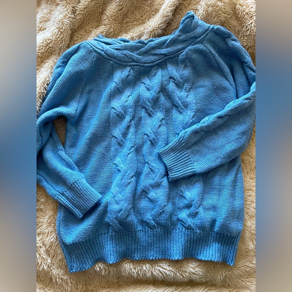 Sweater-light blue